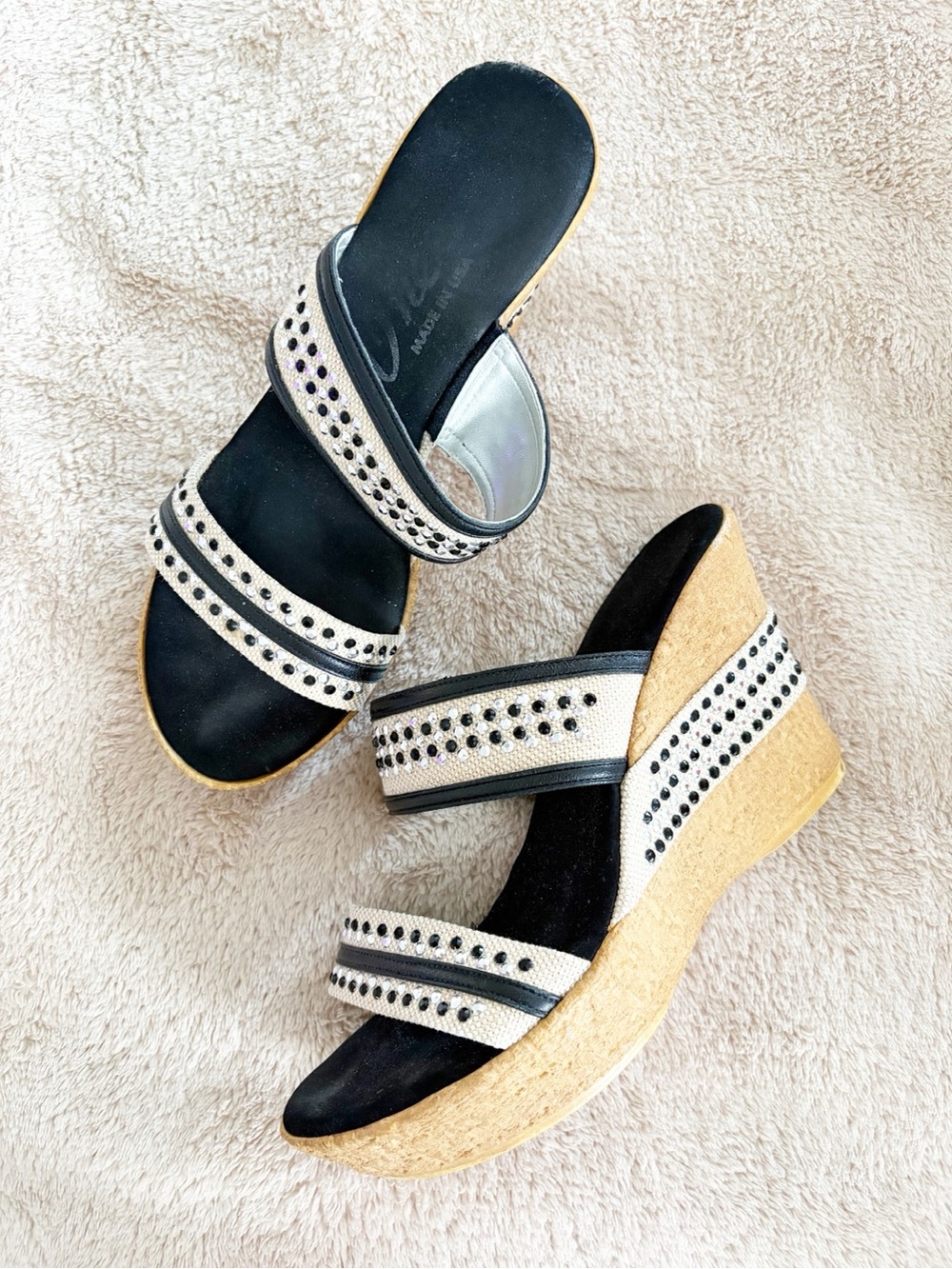 Women’s size 8 onyx Black & Cream Wedge Sandals with Stud Detail